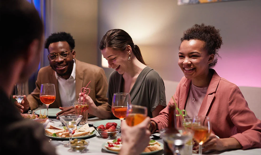 dinner-with-strangers